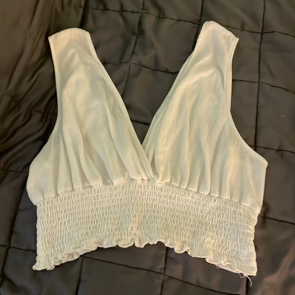 UO V-Neck Crop Tank